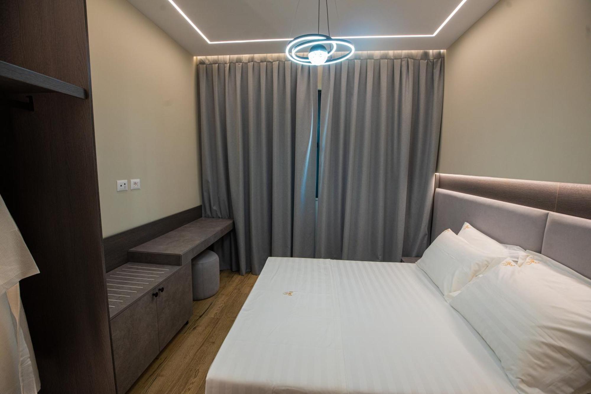 Vlore Luxury Apartaments "Fael" Extérieur photo